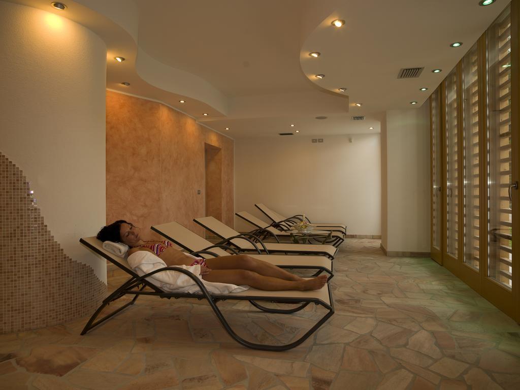 Castelir Suite Hotel Panchià Buitenkant foto